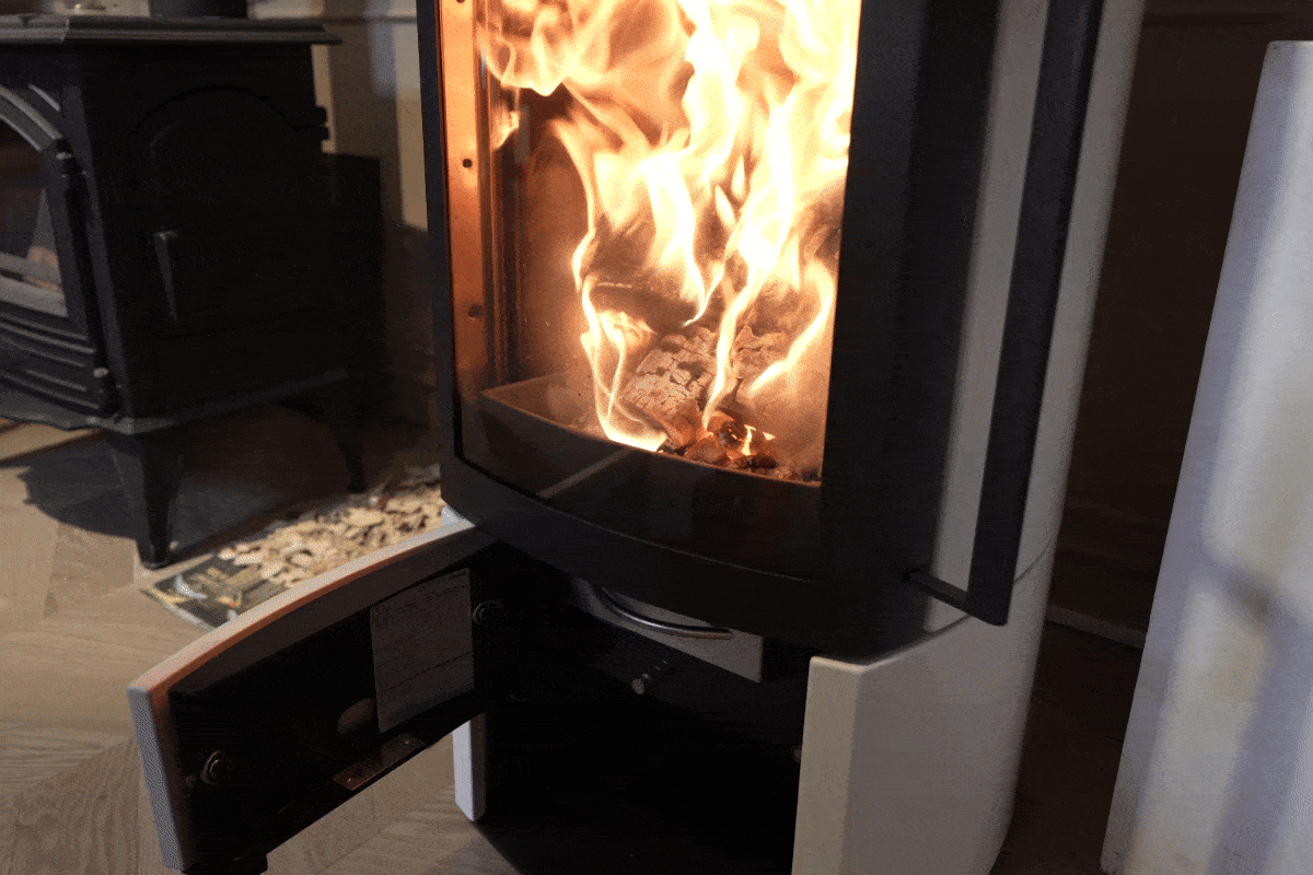 06d97b30fcf759ac58bae2a879e6a7b6_1757922883_7746.gif