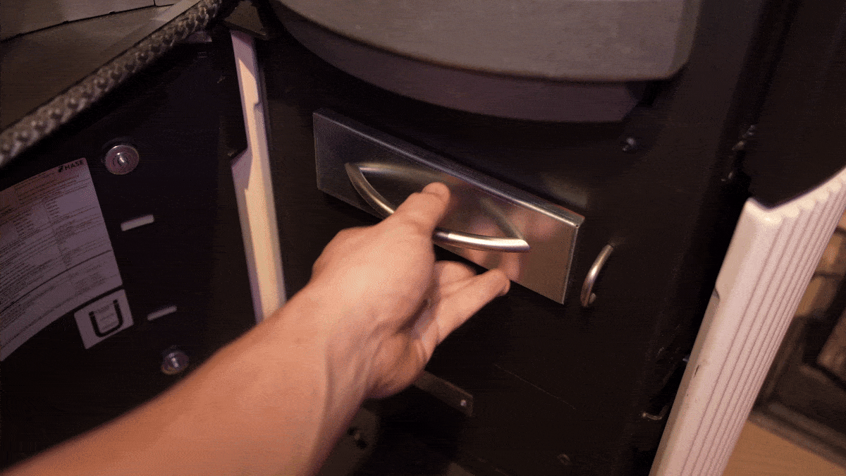 7e32c68cec60ad1d30bbe9850b59478d_1757321275_062.gif